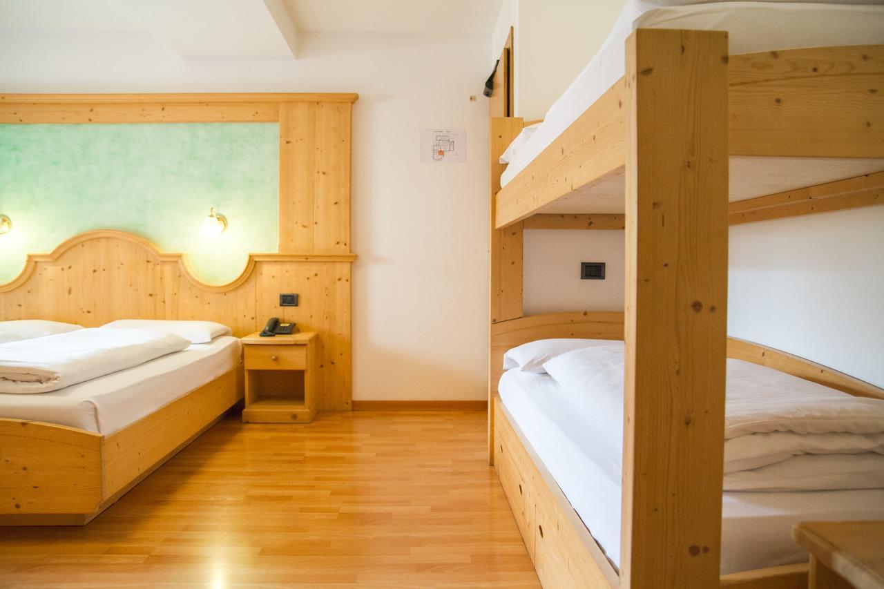 Hotel Genzianella Ziano di Fiemme المظهر الخارجي الصورة