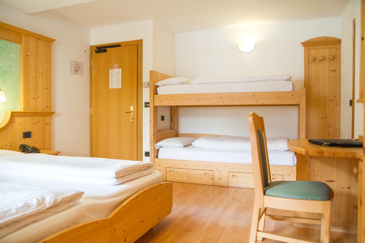 Hotel Genzianella Ziano di Fiemme المظهر الخارجي الصورة