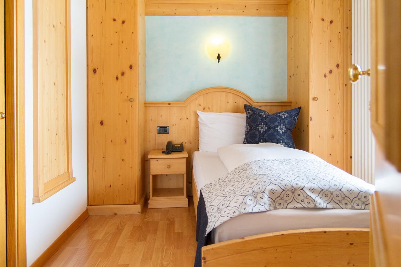 Hotel Genzianella Ziano di Fiemme المظهر الخارجي الصورة