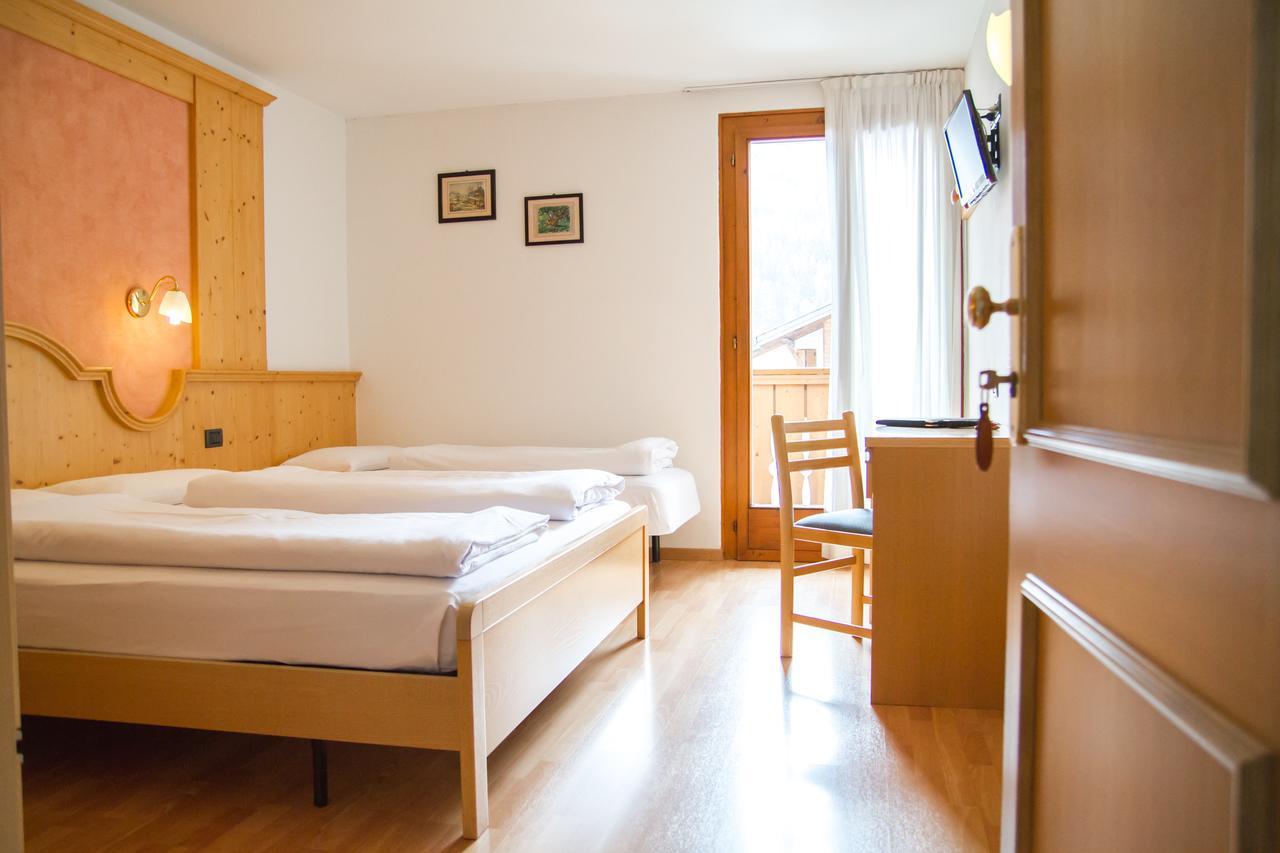 Hotel Genzianella Ziano di Fiemme المظهر الخارجي الصورة