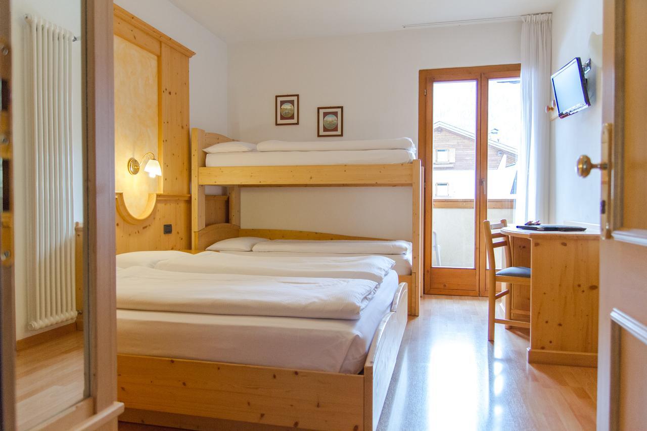 Hotel Genzianella Ziano di Fiemme المظهر الخارجي الصورة