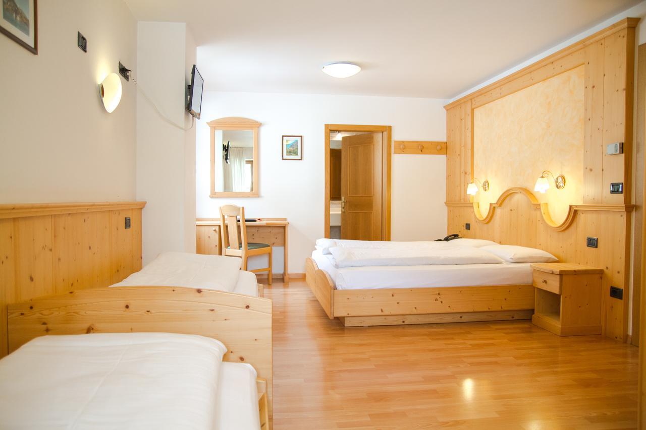 Hotel Genzianella Ziano di Fiemme المظهر الخارجي الصورة