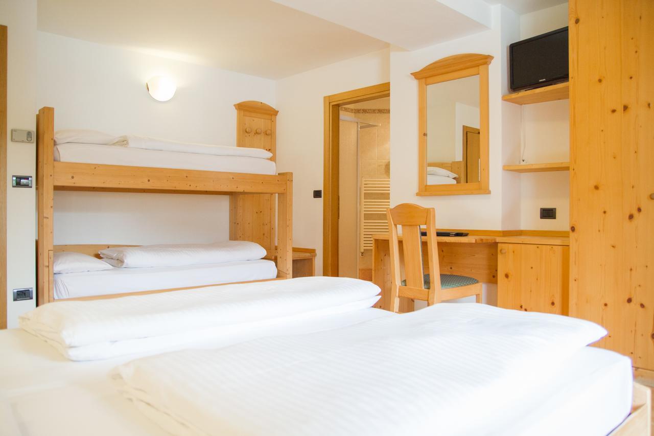 Hotel Genzianella Ziano di Fiemme المظهر الخارجي الصورة